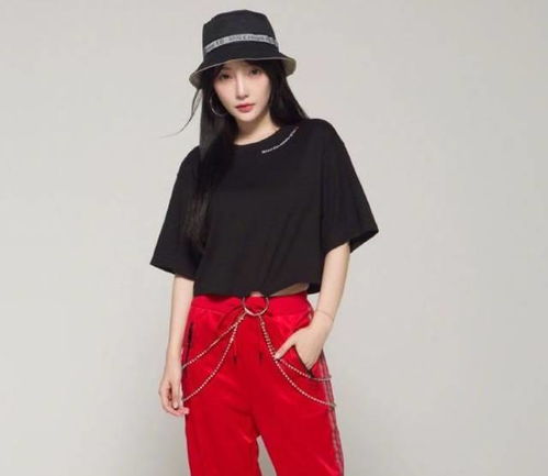 李小璐與賈乃亮疑似復(fù)合，同款衣服引發(fā)熱議